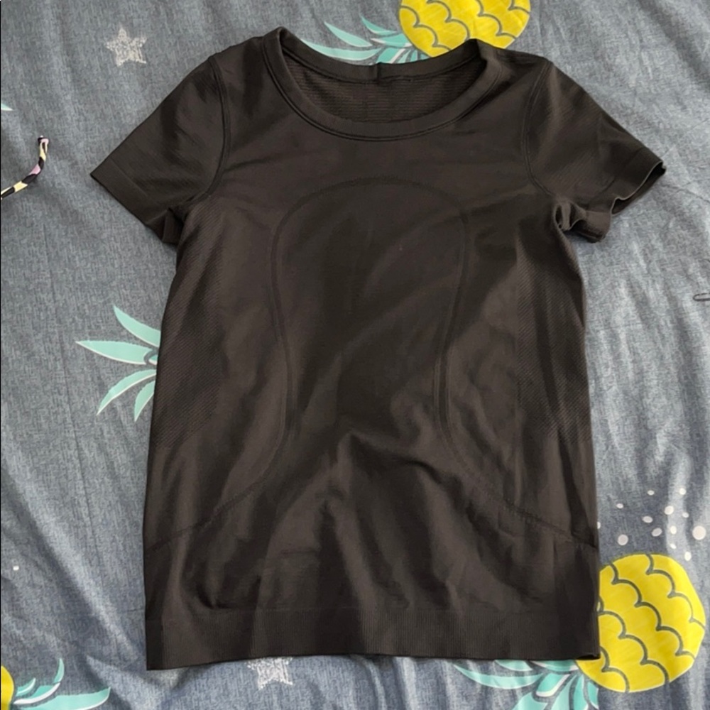 Lululemon running top